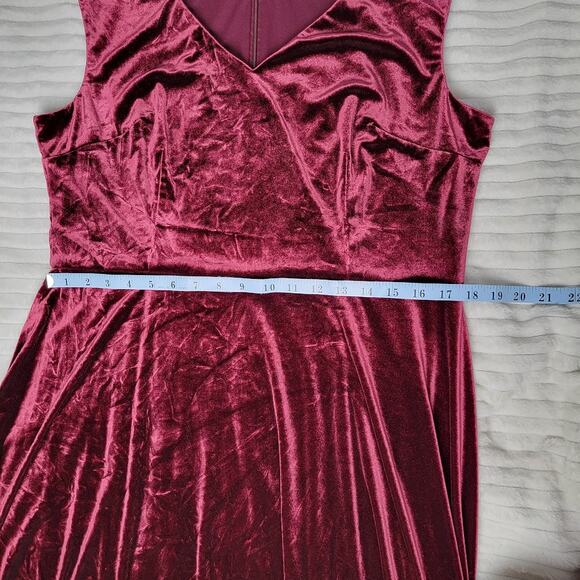 London Times Burgundy Velvet Sleeveless Midi Dress 16 Romantic Elegant Cocktail - Picture 7 of 8